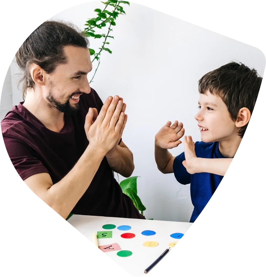 Un parent et son enfant